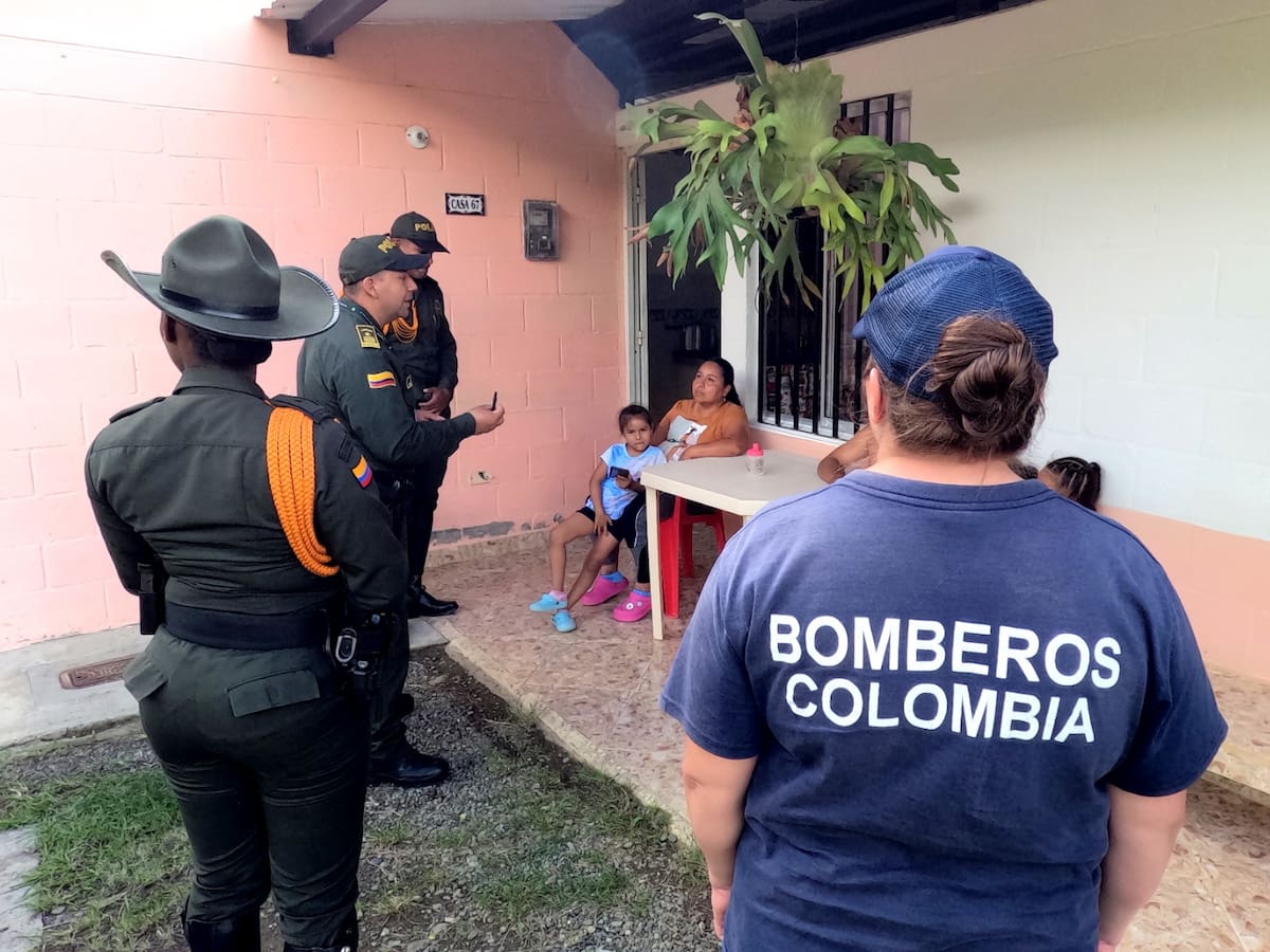 Nueve años de la tragedia en Salgar: policía entregó kits para alertar ante una emergencia