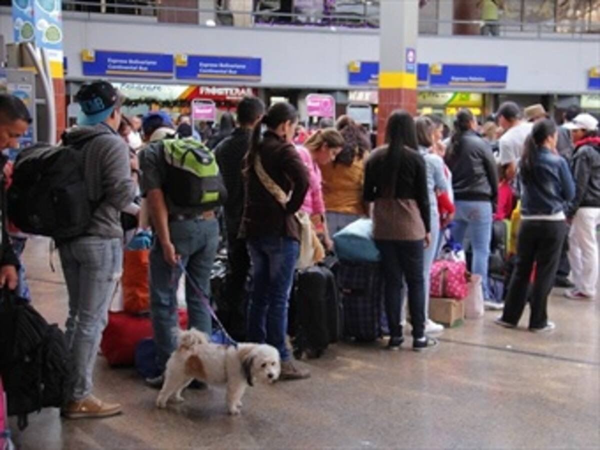 Usuarios se quejan por escasez de pasajes en las Terminales de Bogotá