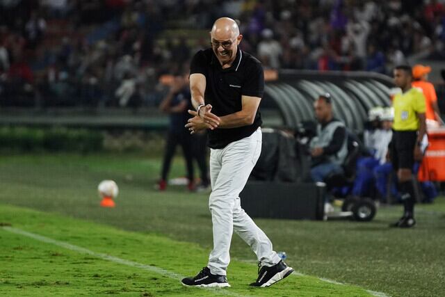 Arias critica el arbitraje del partido / Colprensa