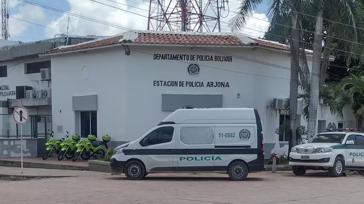 Cárcel para uniformado de la Policía Nacional señalado de extorsionar a una comerciante