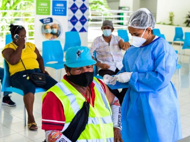 Durante tres días consecutivos miles de cartageneros podrán completar su esquema de vacunación en Cedesarrollo Comfenalco