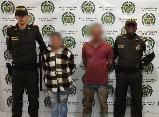 Pareja capturada por presunta explotación y abuso sexual de una menor- foto Policía de Infancia y Adolescencia de Antioquia