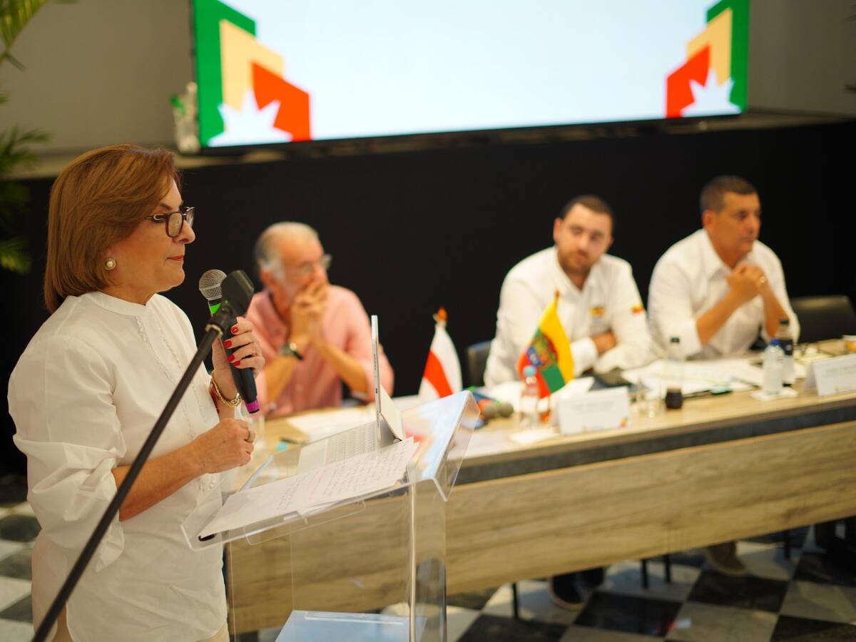 Procuradora Margarita Cabello pidió a los gobernadores priorizar PAE