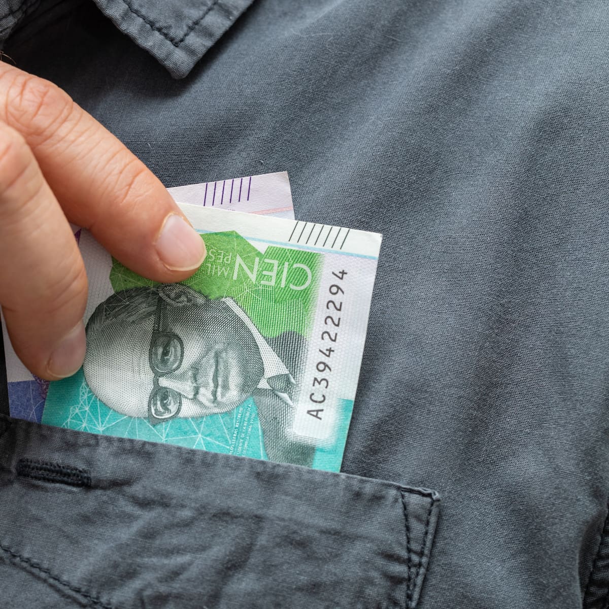 ¿Cuánto dinero en efectivo se puede transportar dentro de Colombia? Esto dice la ley