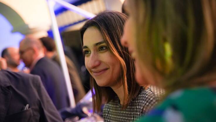 Laura Sarabia inicia diálogos con Bancolombia y Davivienda para pago de ayudas económicas