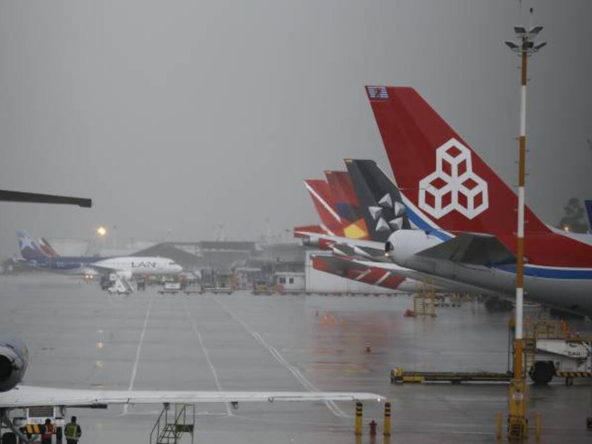 Obras de modernización y clima traumatizan servicio en aeropuertos del país