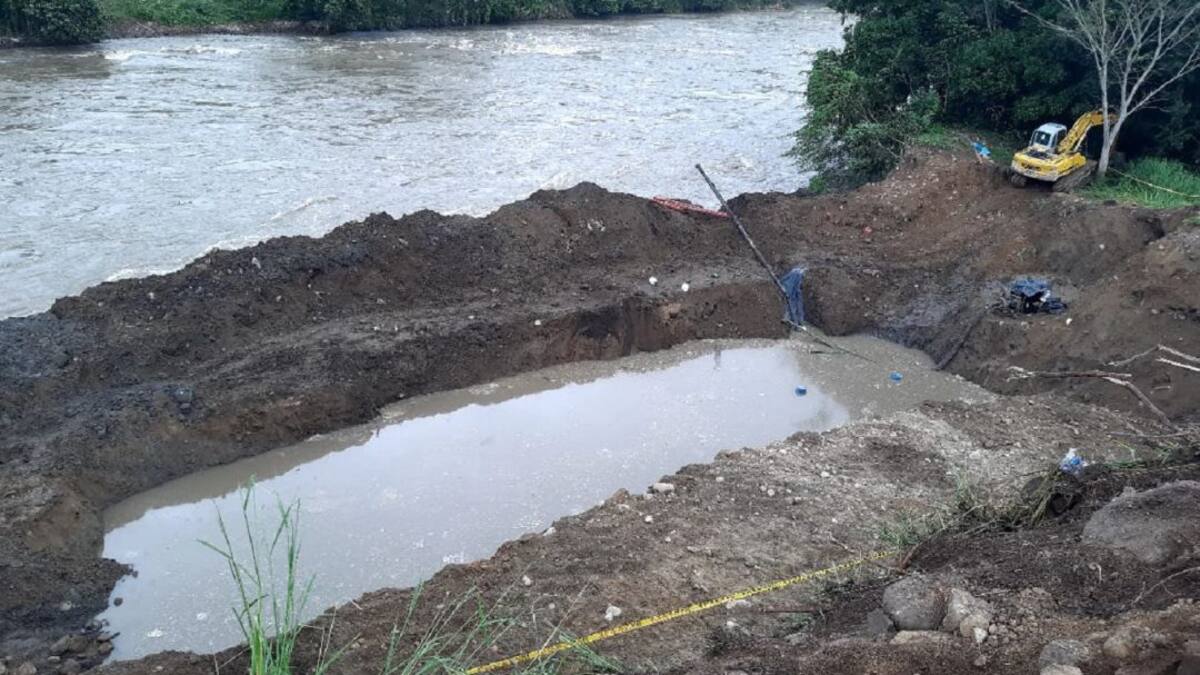 En rescate de los mineros se han removido 63.000 metros cúbicos de tierra