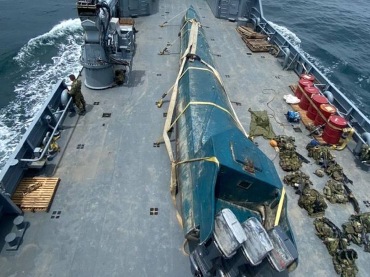 Armada frustra salida por el Pacífico de sumergible cargado de cocaína