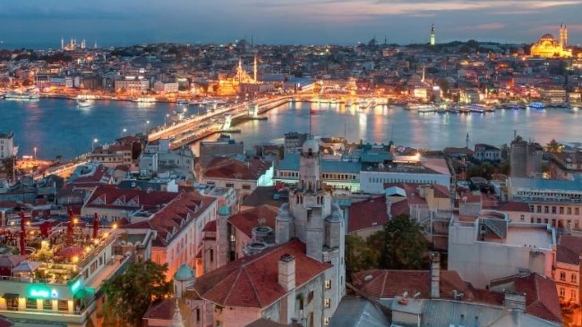 Un atacante muerto y otros dos heridos en tiroteo frente al consulado israelí en Estambul