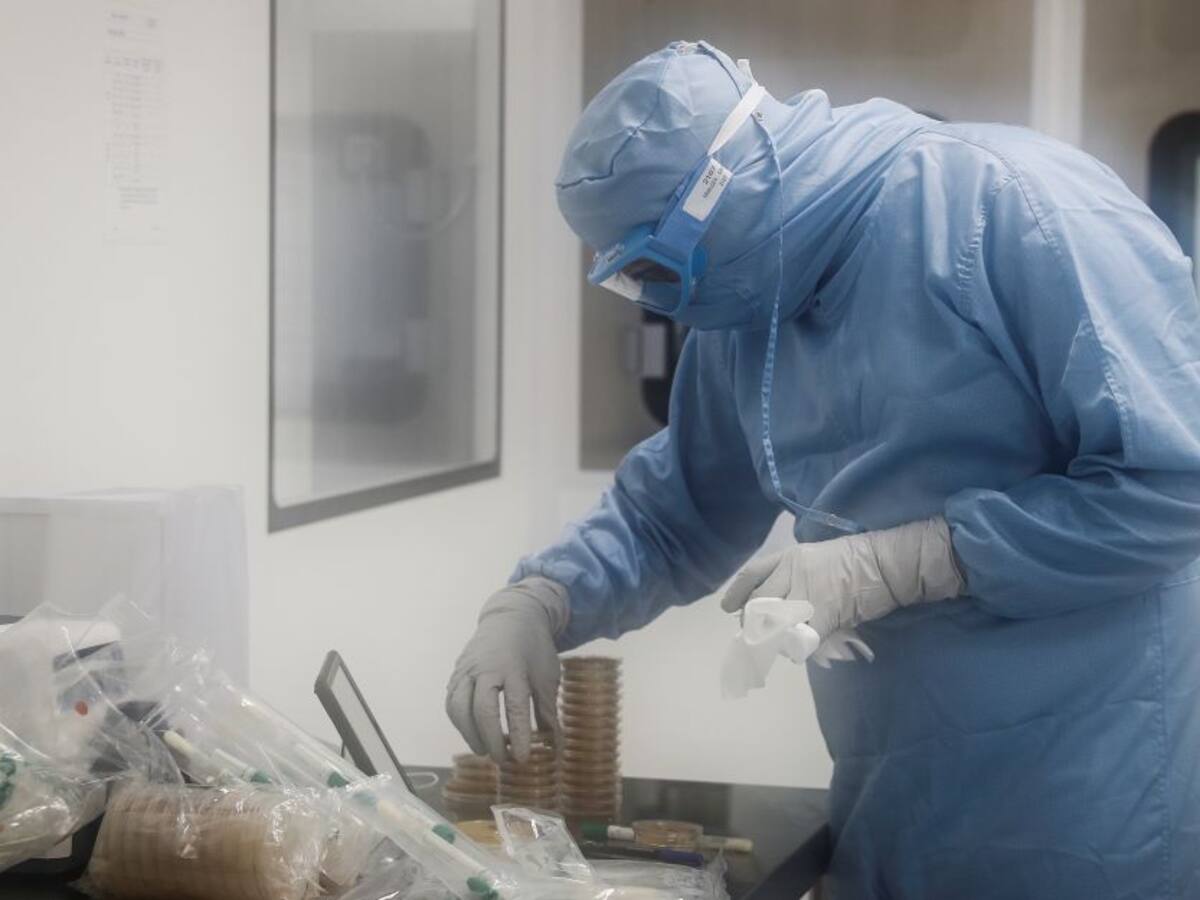 Avances de vacuna contra coronavirus dan esperanza contra la pandemia