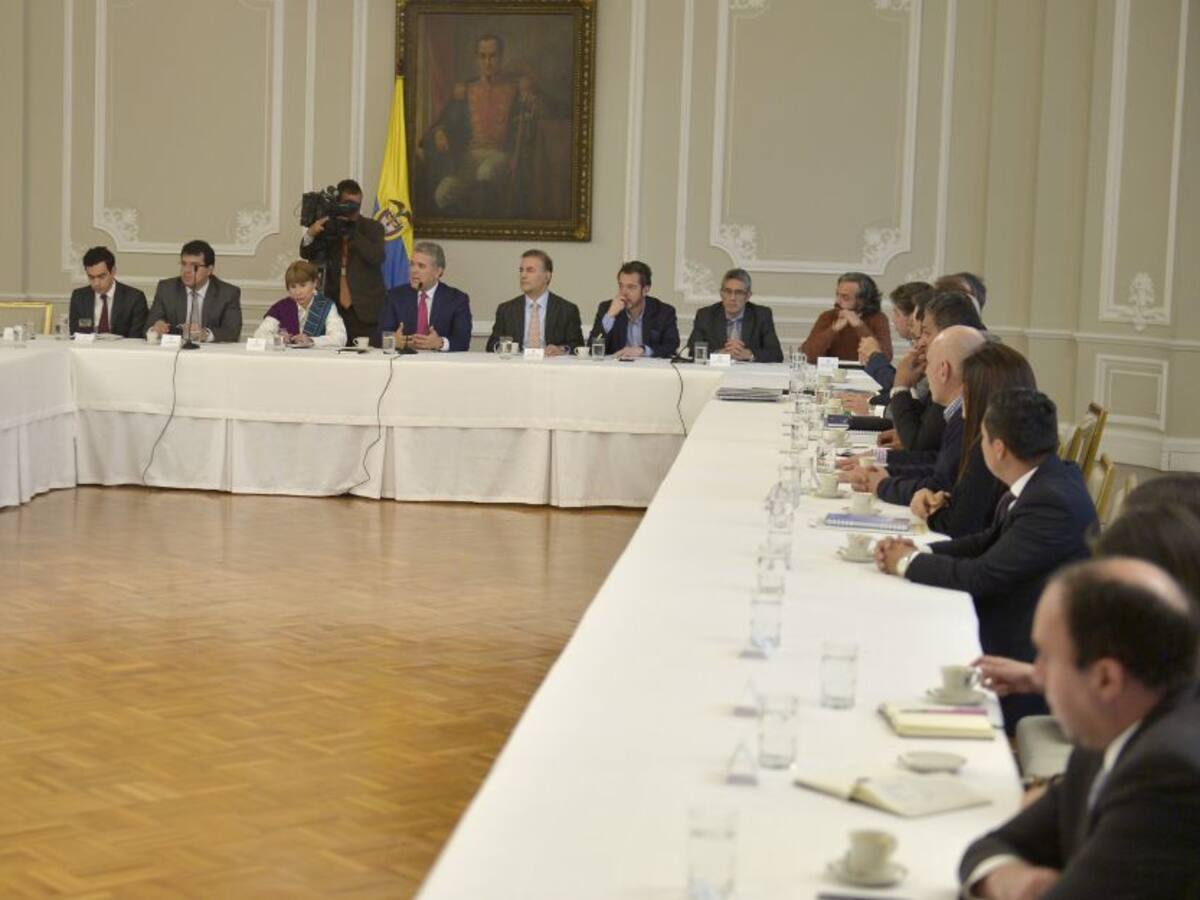 En $828.116 queda el salario mínimo con aumento del 6%