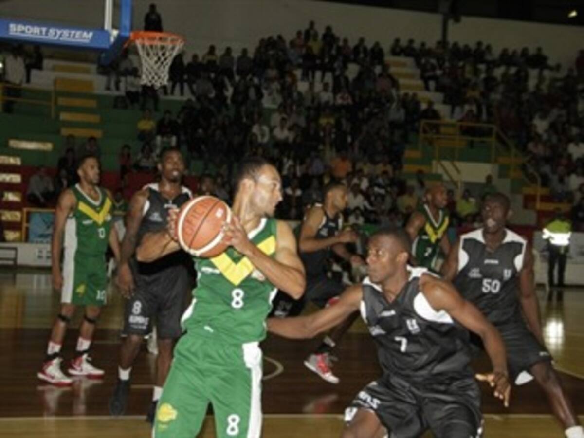 Cafeteros venció a Once Caldas en la octava fecha de la Copa Invitacional de Baloncesto