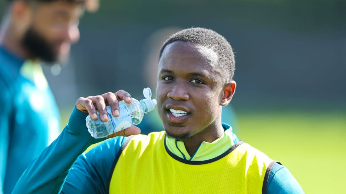 Luis Sinisterra, baja por lesión en el Bournemouth para enfrentar al Aston Villa de Durán