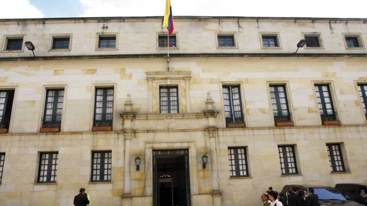 Cancillería abre investigación en consulado de Atlanta por irregularidades