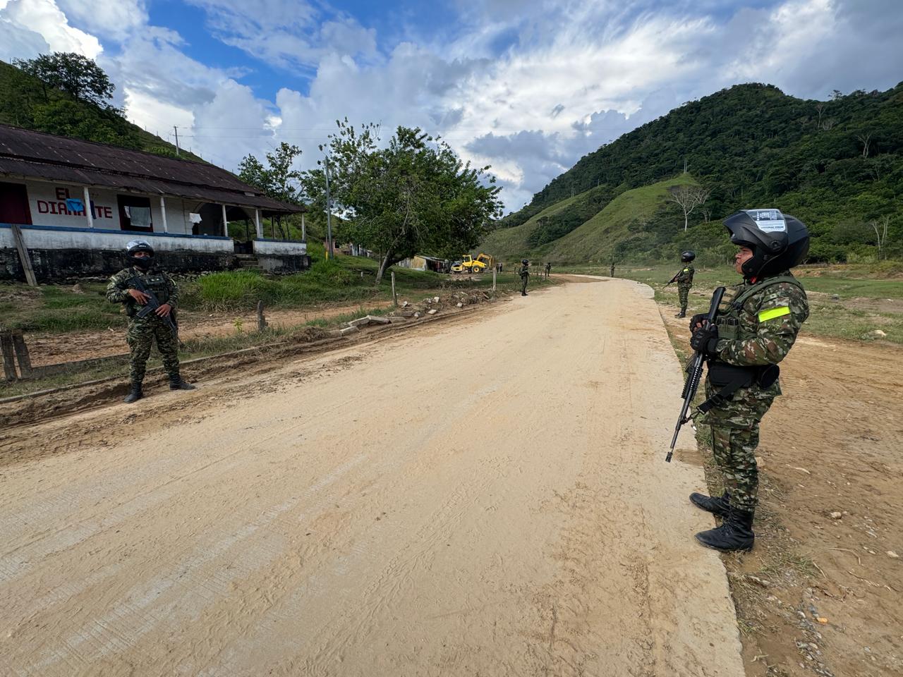 Ejército Nacional operativo para rescatar a los cuatro secuestrados en Segovia