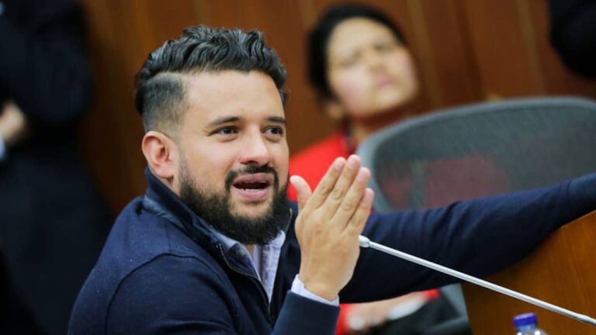 “Claudia López se está preparando para la creación del partido oportunismo”: senador Asprilla