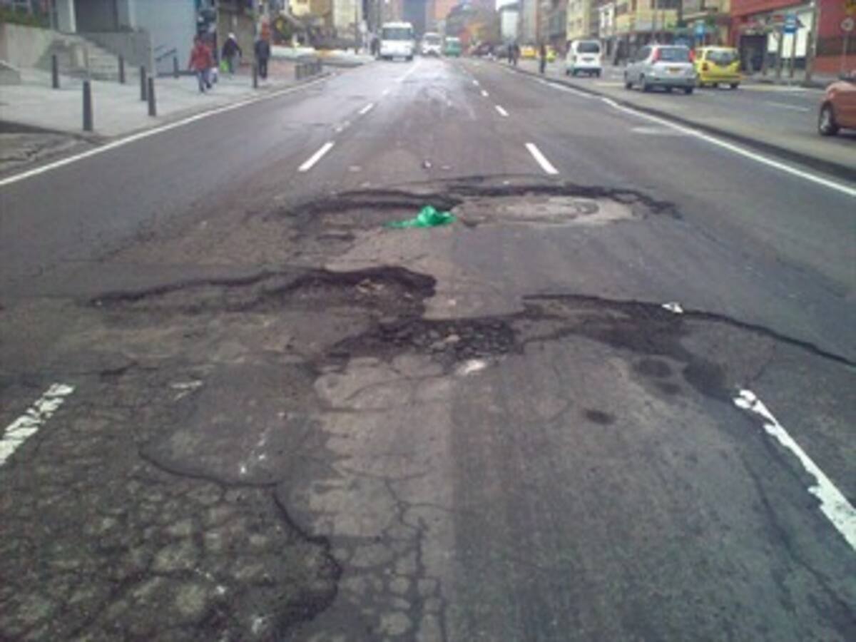 El invierno genera una trampa mortal en la carrera séptima en Bogotá