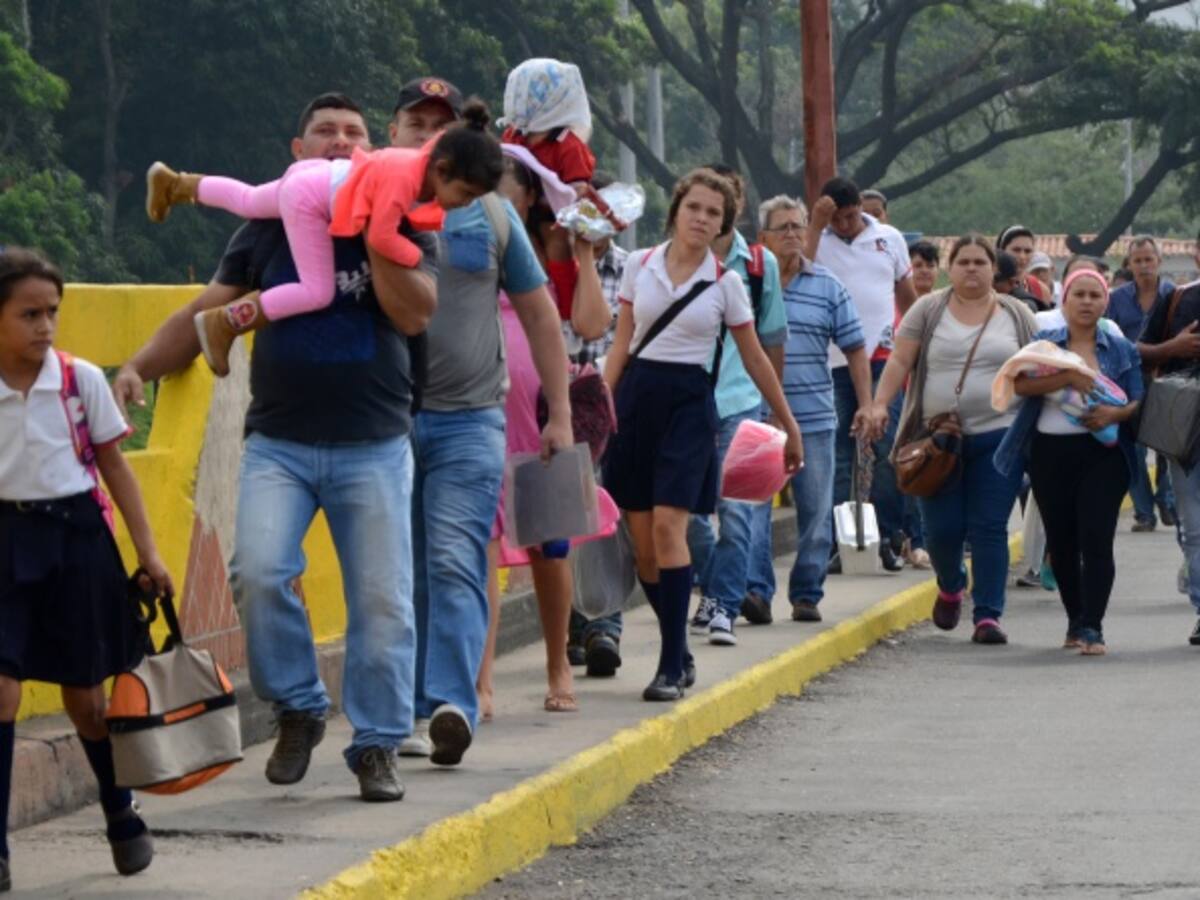 Ecuador anuncia su salida de la ALBA en respuesta a crisis venezolana