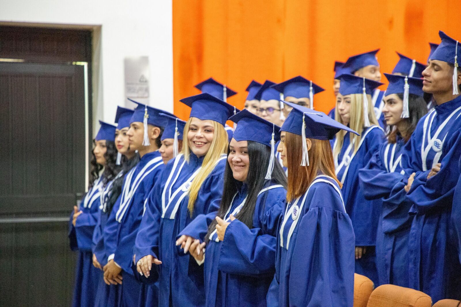 El Distrito ofrece oportunidades para las mujeres que deseen completar la educación básica y media en Medellín. Foto:Alcaldía.