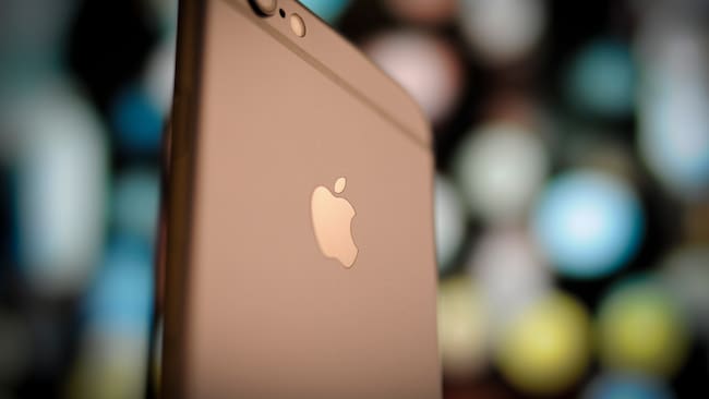 Parte posterior de un iPhone 6s / Foto: GettyImages
