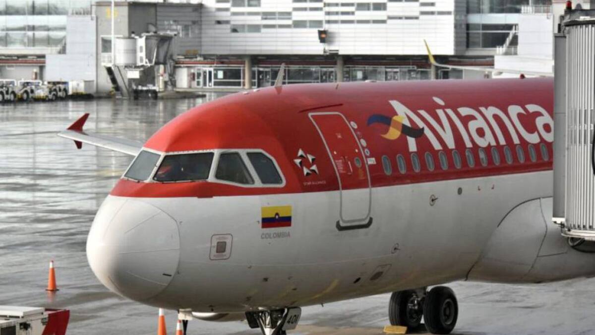 Mujer denunció que no pudo viajar con Avianca porque su hijo tenía yeso
