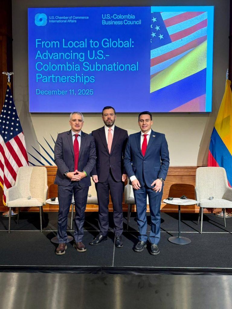 Alcalde de Manizales, Bogotá y Gobernador de Antioquia.