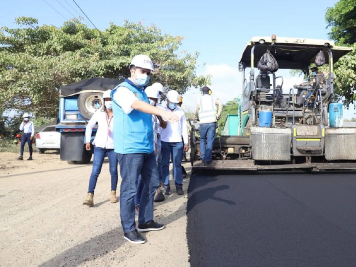 Rehabilitación de vías a Manzanillo y Punta Canoa tienen un 60% de avance