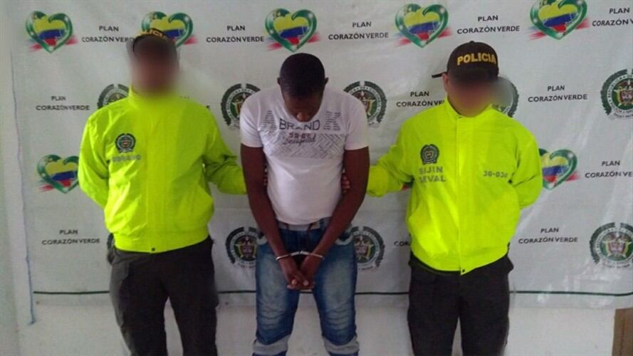 Carlos Andrés Caicedo Moreno, conocido como alias Bachilo, fue capturado por las autoridades en el municipio de Palmira. Foto: Policía Nacional