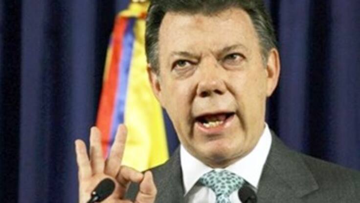 Santos anuncia medidas para mantener estable la tasa de cambio