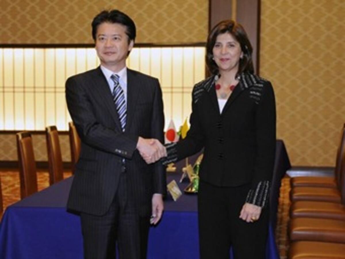 Canciller María Ángela Holguín, 'optimista' por inicio de negociaciones entre Colombia y Japón