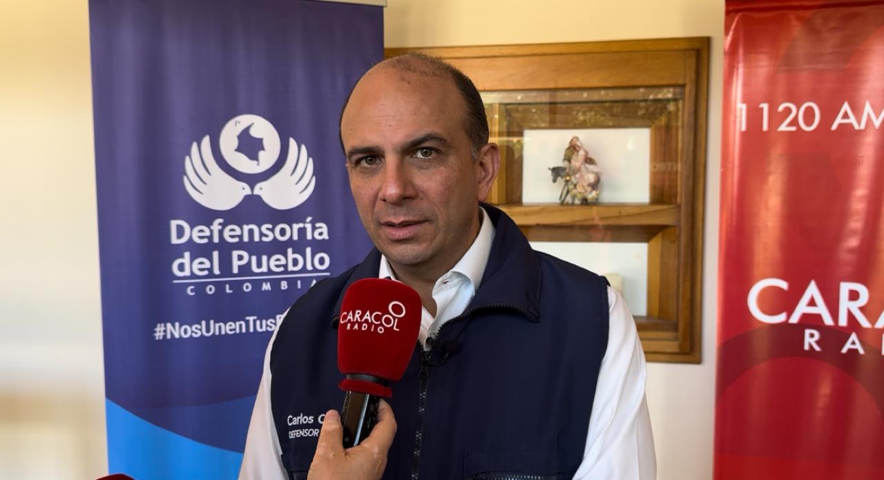 El defensor del Pueblo, Carlos Camargo.