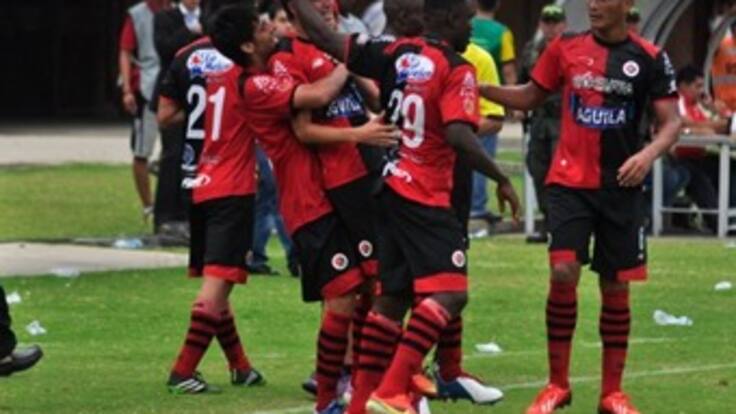Cúcuta ganó y salió del descenso directo