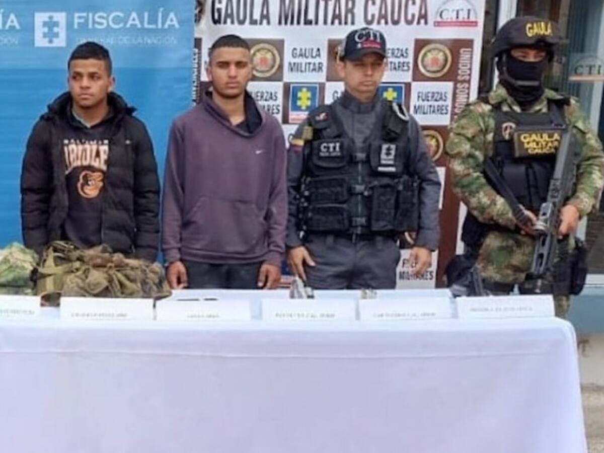 Con uniformes del Ejército, hermanos asaltaban vehículos entre Cauca y Huila