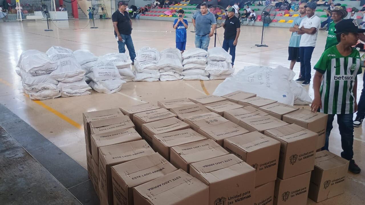 La ayuda humanitaria busca garantizar su subsistencia mientras se restablecen las condiciones de seguridad. Foto: Unidad de Búsqueda.