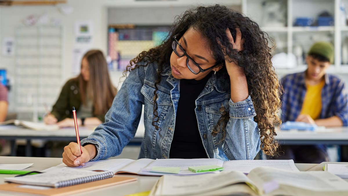 Los errores de ortografía y gramática más comunes en el español: explicación y ejemplos