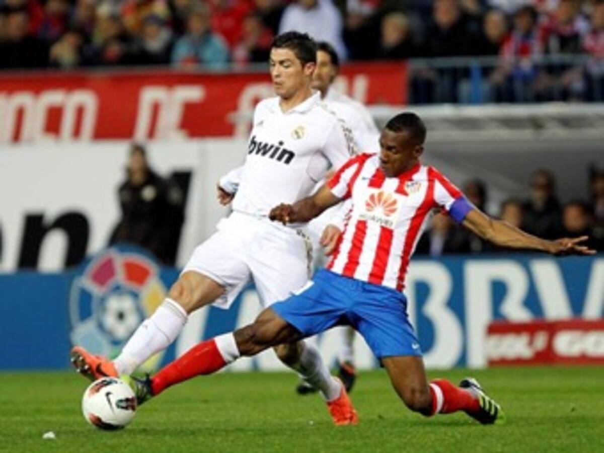 C. Ronaldo refuerza al Real Madrid con goleada 4-1 sobre el Atlético en el 'derbi' madrileño