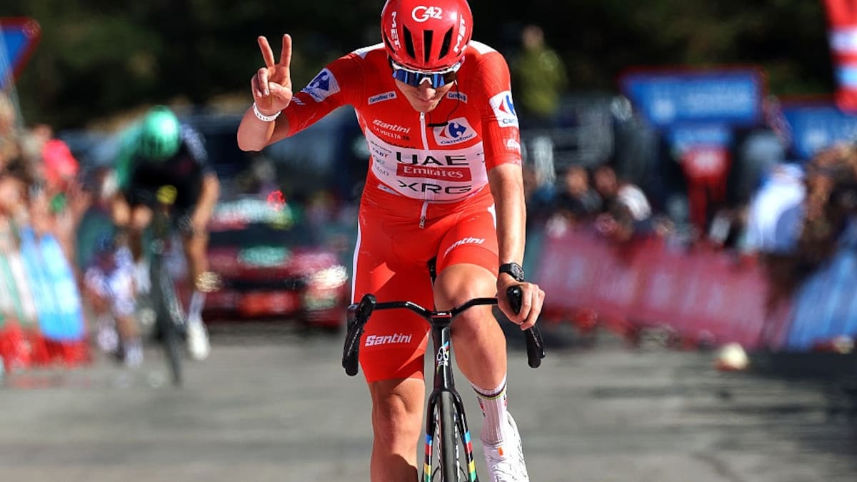 Pogacar, operado con éxito tras abandonar la Vuelta España: no descarta el Mundial de Ciclismo
