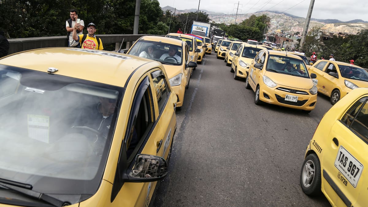 ¿Qué cambiaría para los taxistas? Las medidas que propone el Gobierno en nuevo decreto