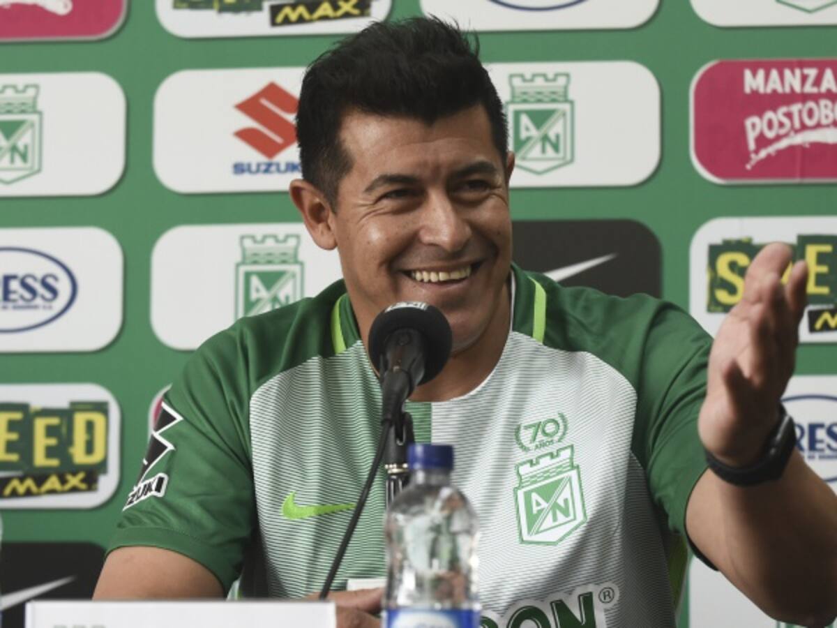 Me sorprendió la carta de Armani: Jorge Almirón