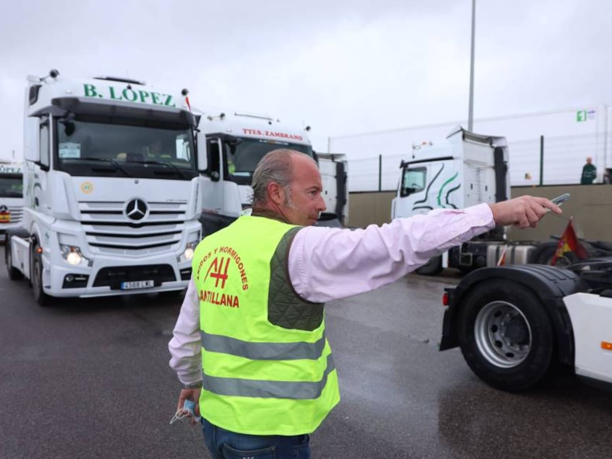 Gobierno de España autorizaría a comercios limitar la venta de suministros