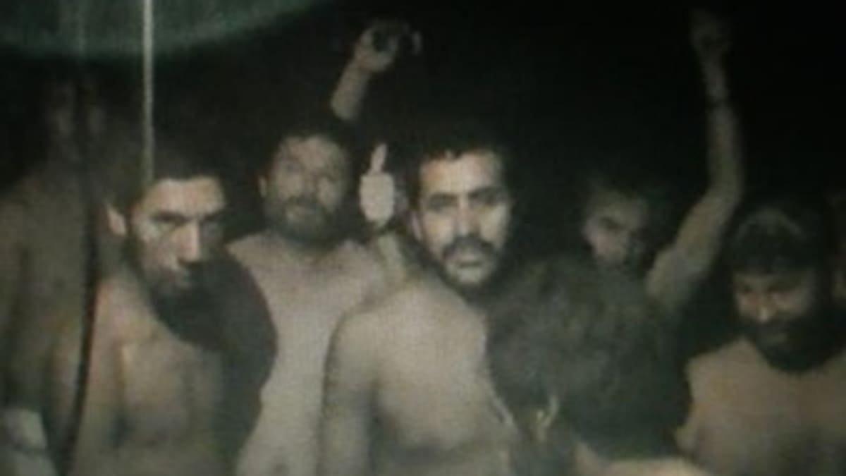 Ministro niega problemas de alcoholismo entre mineros atrapados en Chile