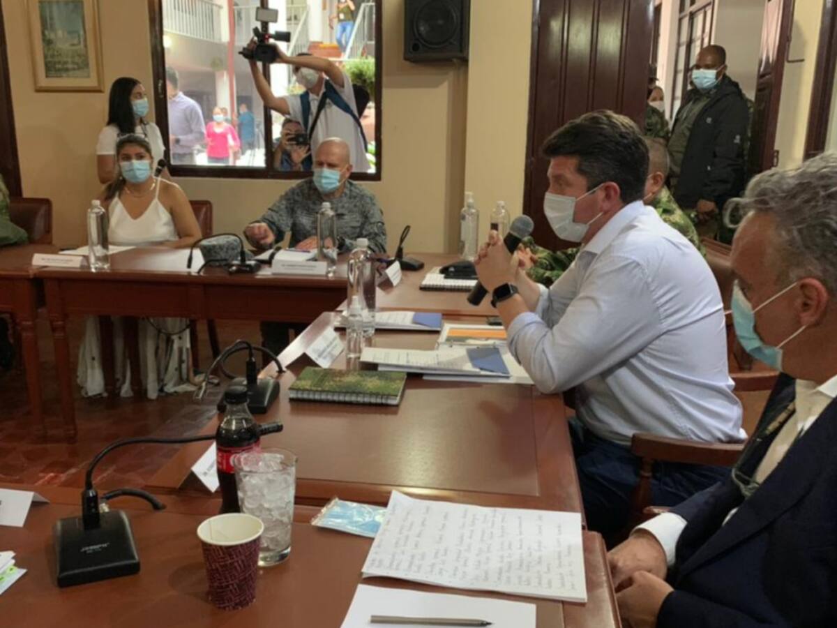 Ofrecen 100 millones por información sobre autores de masacre en Circasia