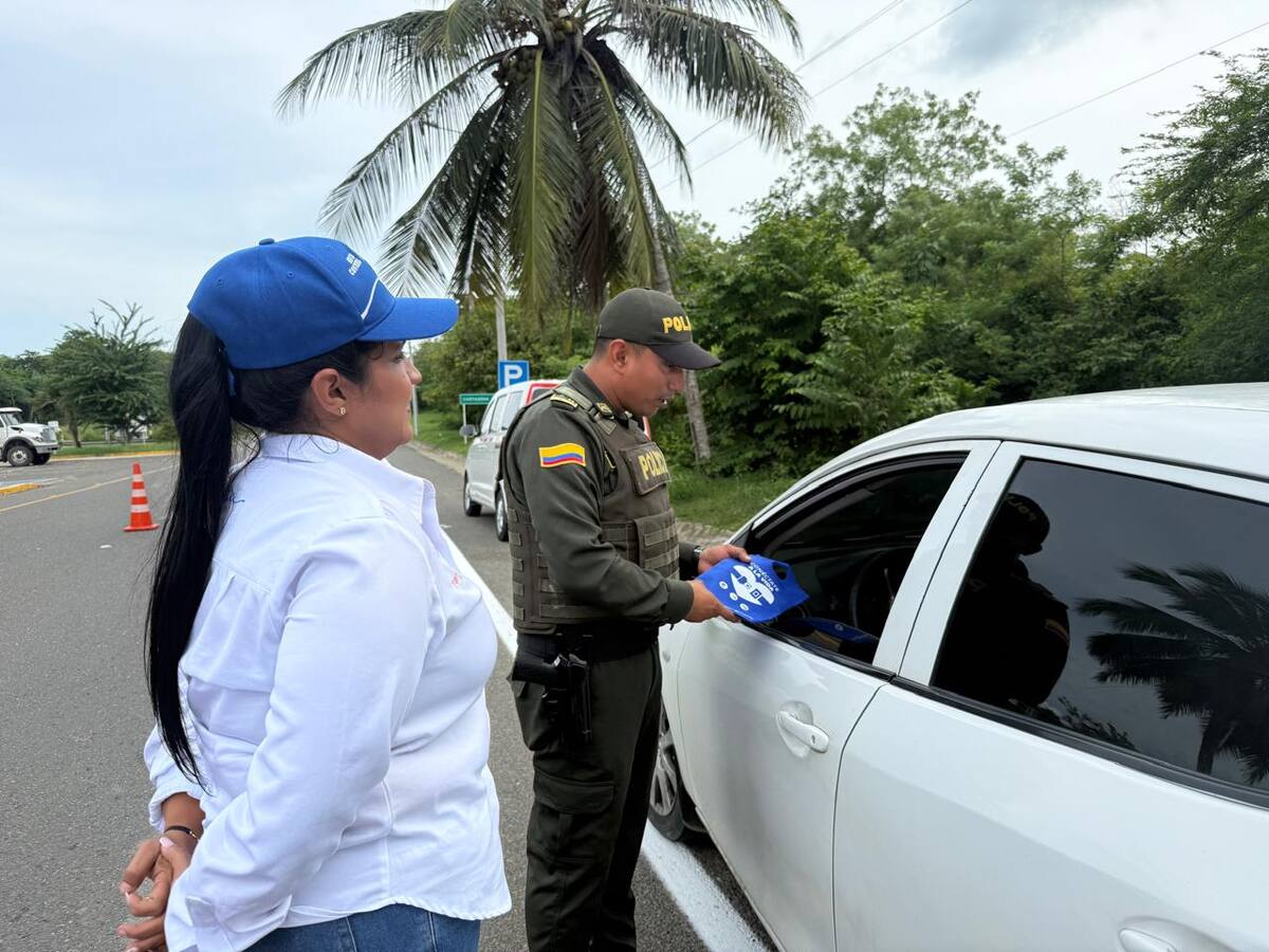 Policía de Tránsito adelanta campaña para prevenir accidentes y salvar vidas en la Vía al Mar
