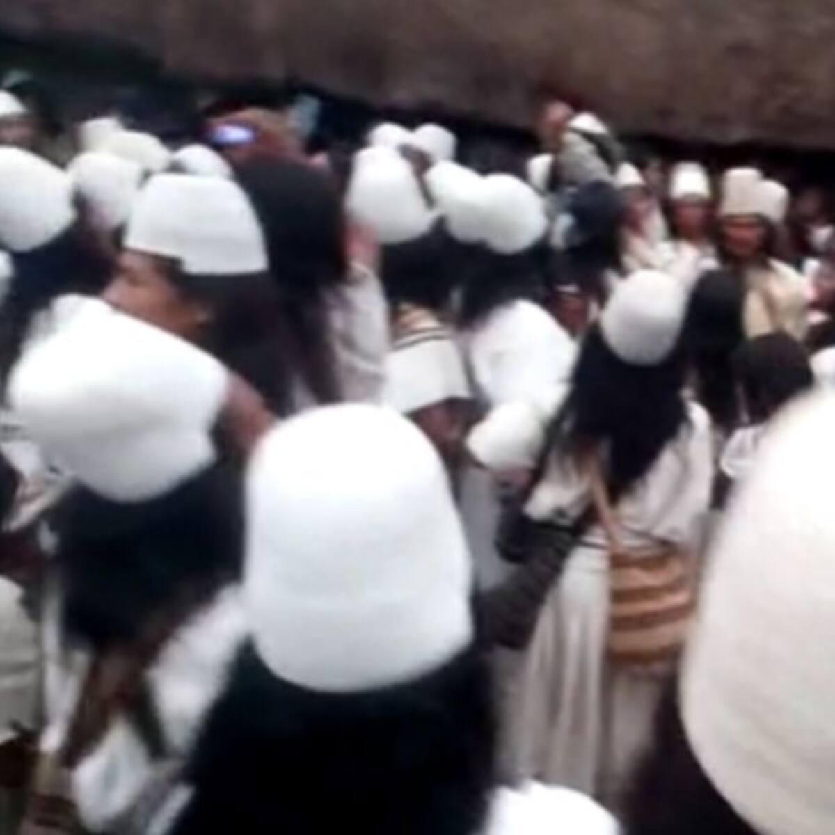 Defensoría advierte riesgo a la vida de 500 arhuacos de la Sierra Nevada