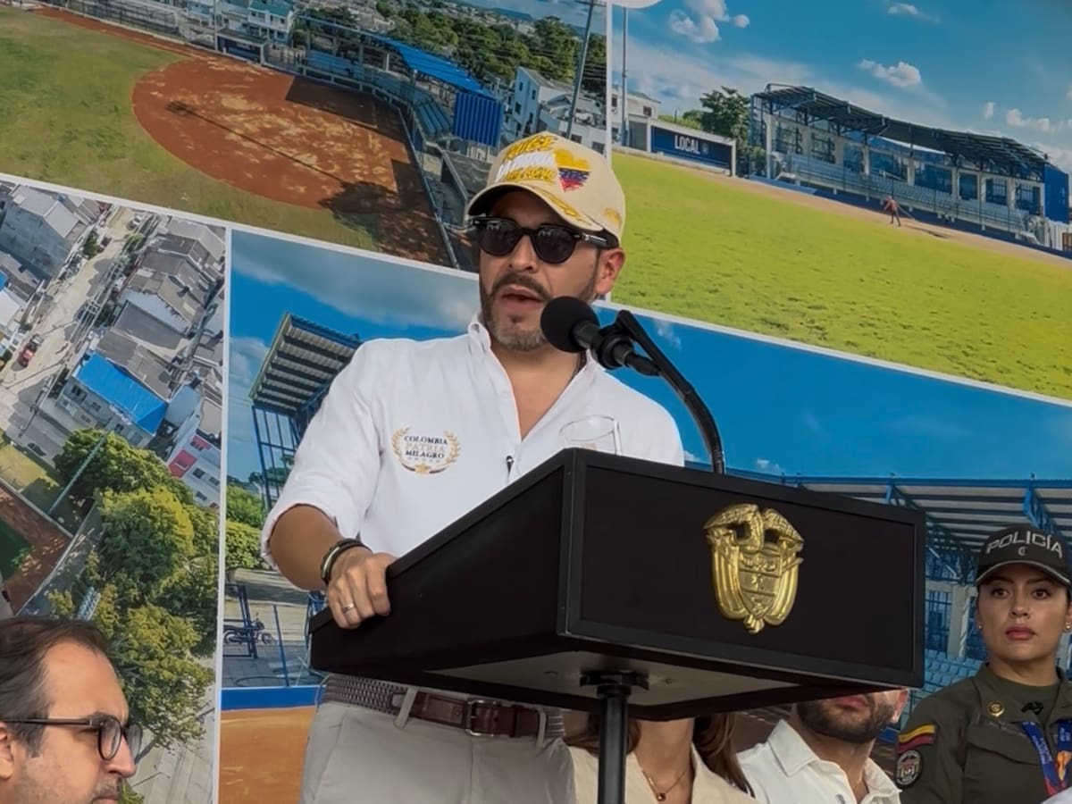 Presidente De La Espriella entregó su segundo salario a dos causas sociales en Montería