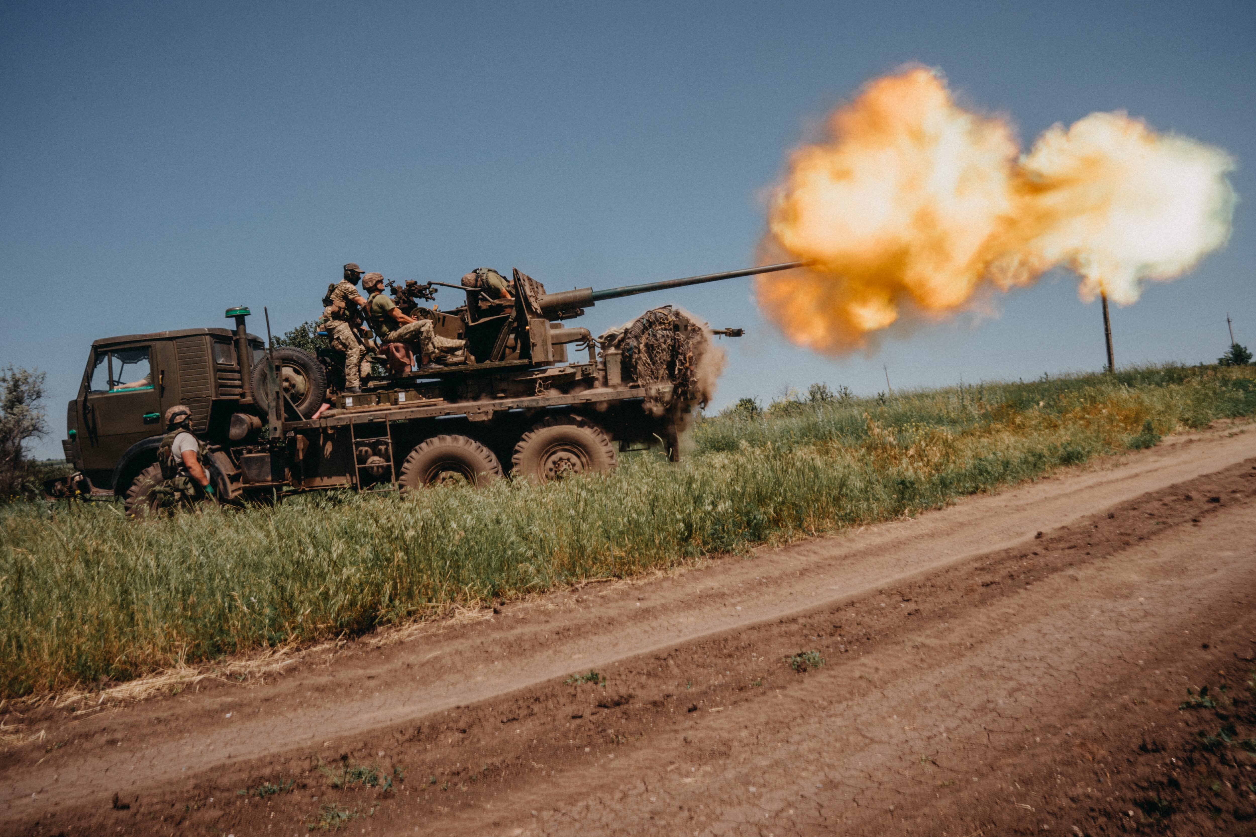 Combates entre soldados rusos y ucranianos en medio de la guerra.
(Foto: Wojciech Grzedzinski/Anadolu Agency via Getty Images)