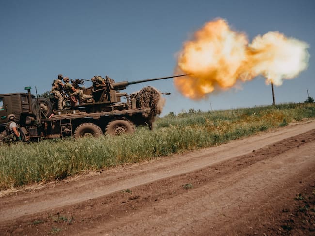 Combates entre soldados rusos y ucranianos en medio de la guerra.
(Foto: Wojciech Grzedzinski/Anadolu Agency via Getty Images)