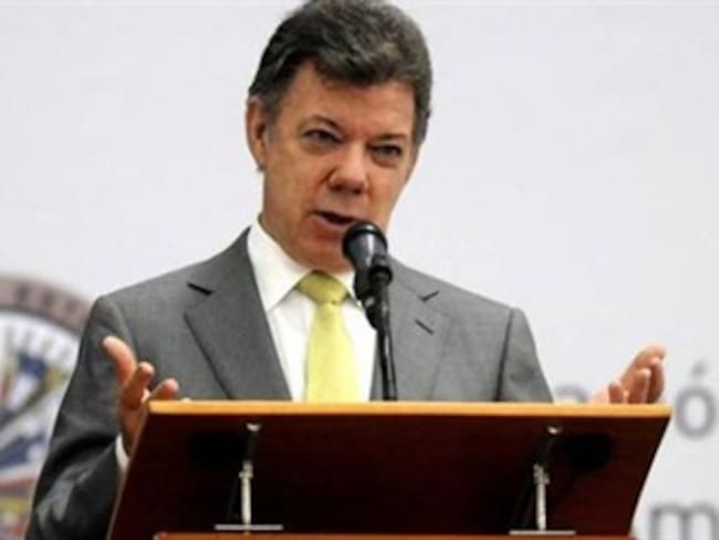 Santos cita a consejo de ministros especial para Bogotá este lunes