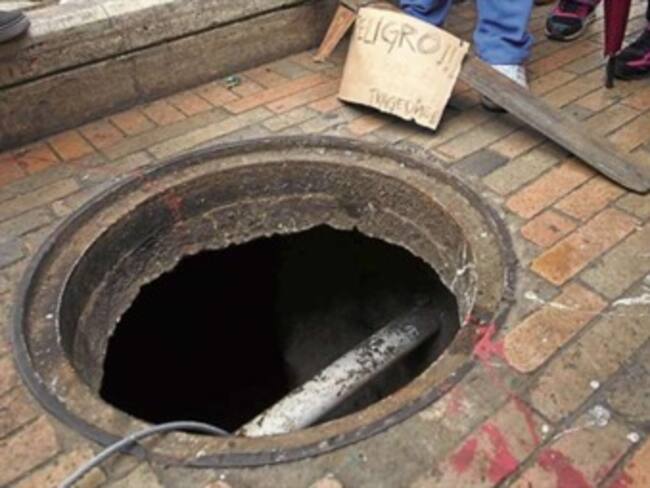 En Neiva sigue investigación por robo de tapas de alcantarillas