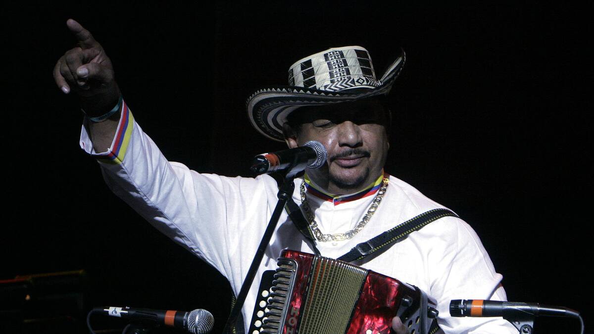 “Gracias por nacer en esta tierra”: Personalidades lamentan la muerte de Lisandro Meza